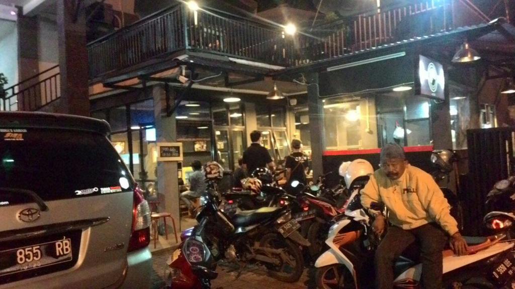Zameena Guest House Cimahi Εξωτερικό φωτογραφία