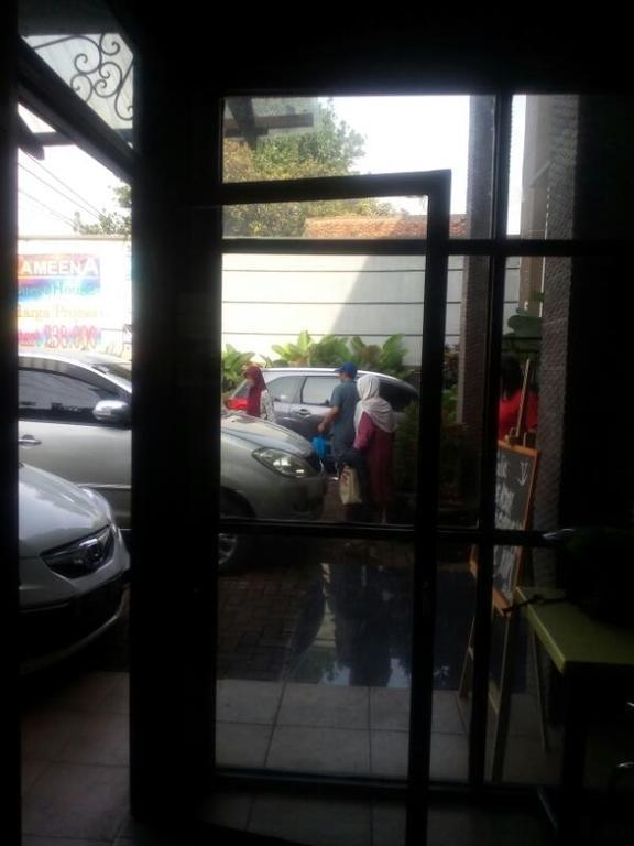 Zameena Guest House Cimahi Εξωτερικό φωτογραφία