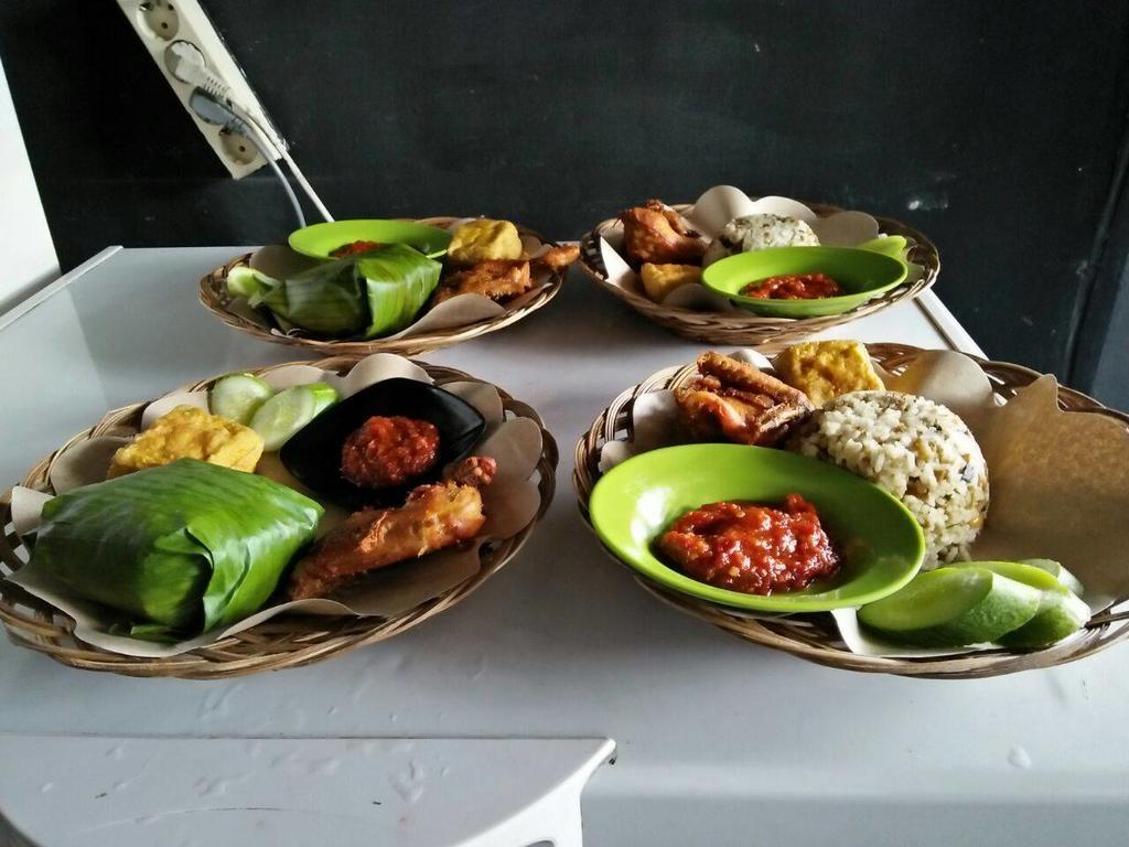 Zameena Guest House Cimahi Εξωτερικό φωτογραφία